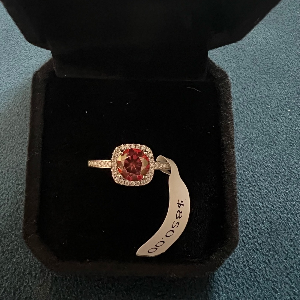 1 carat moissanite ring